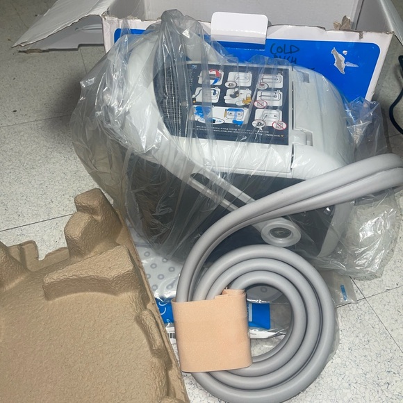 Ossur Cold Rush Machine Cold Therapy System. BRAND NEW OPEN BOX. Never used. - Picture 4 of 8